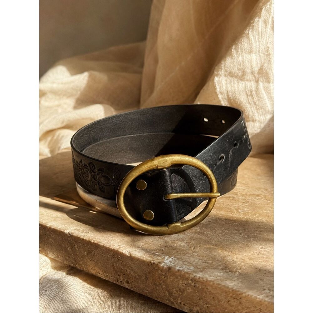 VNG Banana Republic Black Embossed Leather Belt Brass Oval Buckle 39” L1.75” W